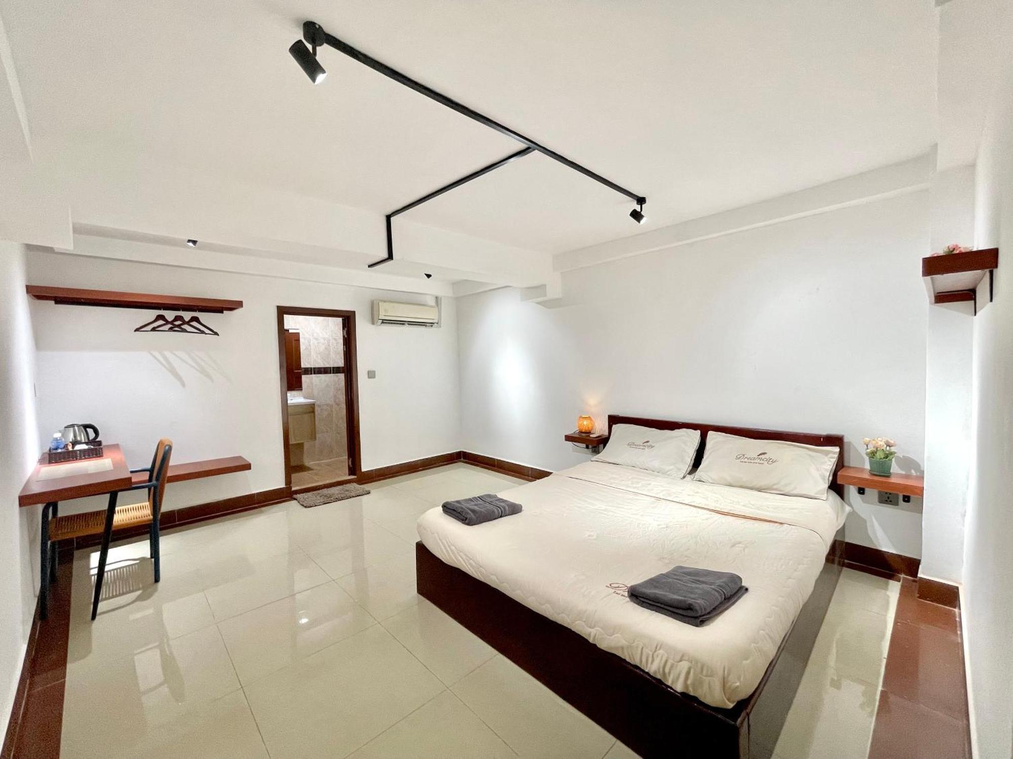 Sky Hotel Central Phnom Penh - Rooms & Apartments 外观 照片